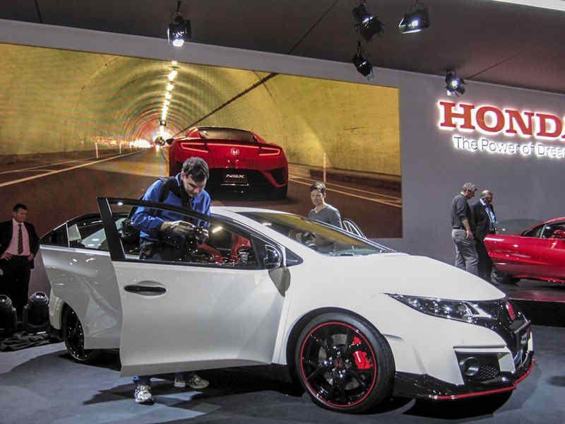 Honda_Civic_TypeR_03_Salone_Ginevra_2015
