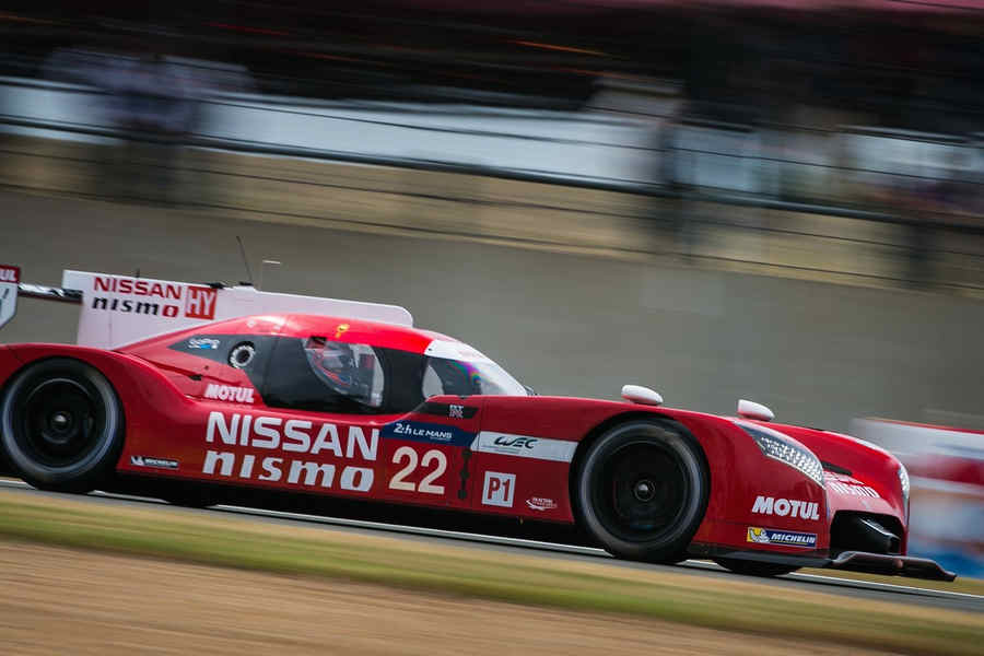 24-Ore-Le-Mans-2015-Nissan-GT-R-LM-Nismo-12