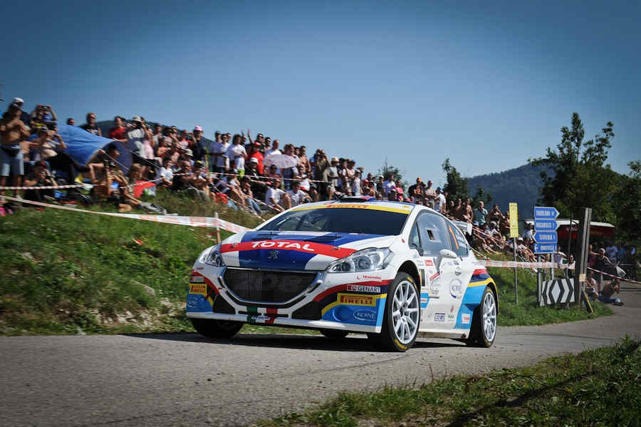 Andreucci-Peugeot-208-T16-Campione-Italiano Rally-2015-7