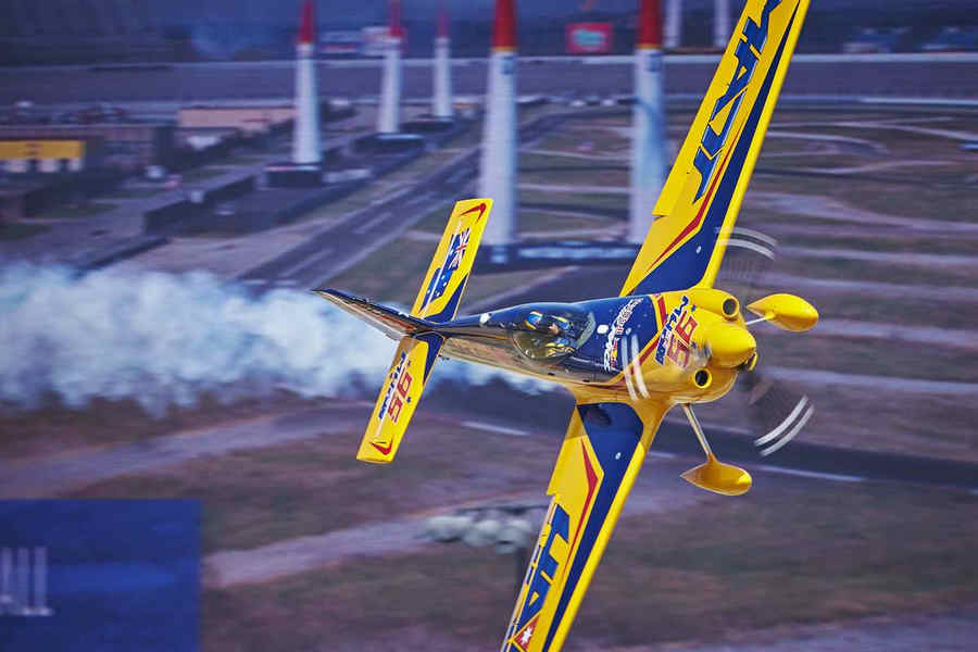 Red bull Air Race самолеты