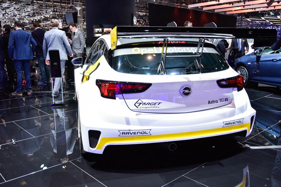 Opel Astra TCR Salone Ginevra 2016