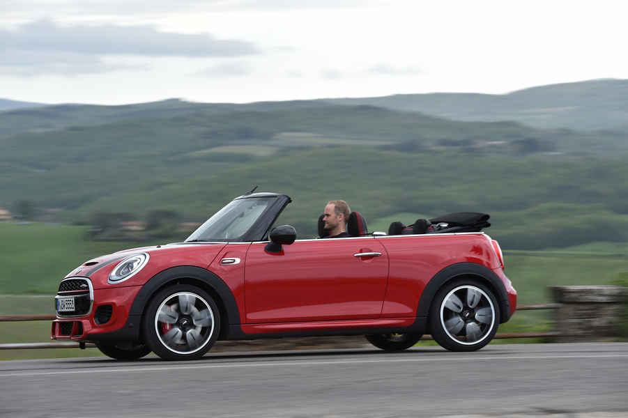 Mini-John-Cooper-Works-Cabrio-19