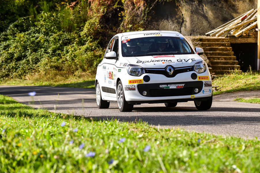 rally-roma-2016-renault-twingo-r1