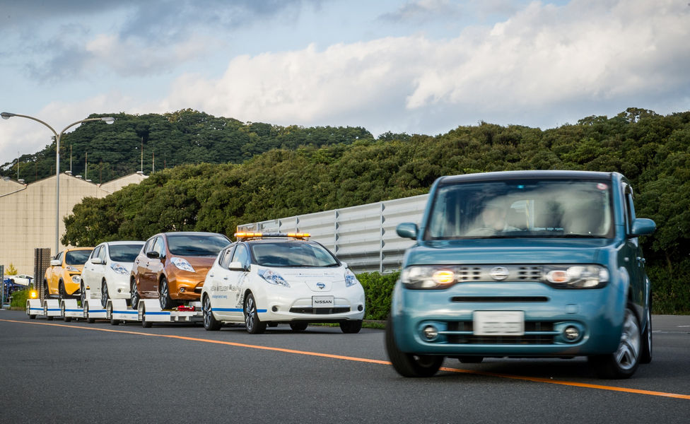 Nissan introduces driverless towing system at Oppama Plant