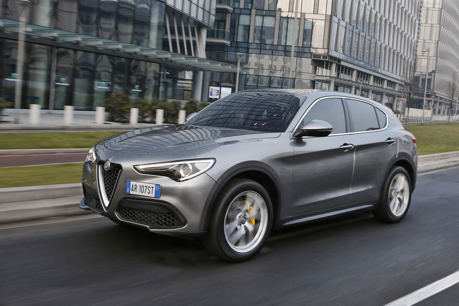 alfa-romeo-stelvio-2017-85