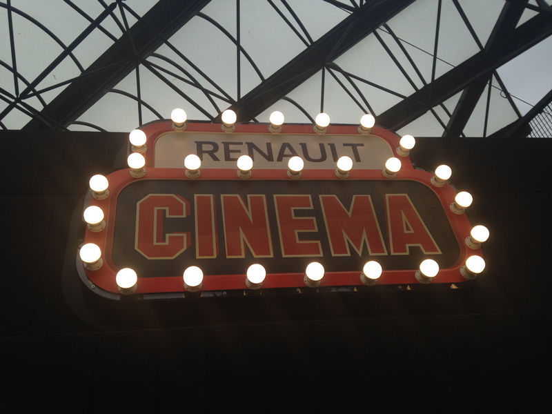 renault-temporary-cinema-roma-2