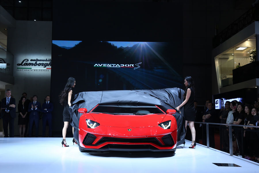 Lamborghini-Aventador-S-Shanghai-2017