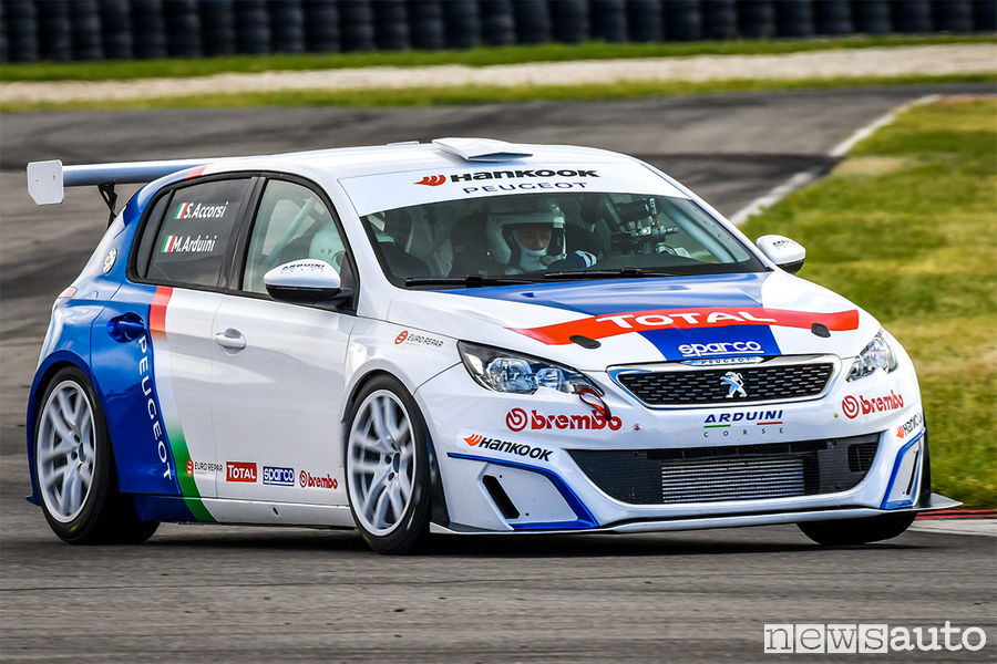 Accorsi-Sparco-Peugeot-308-Racing-Cup-2