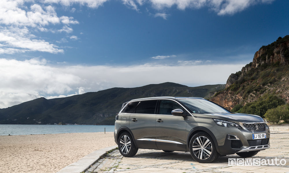 Mercato auto Peugeot 5008