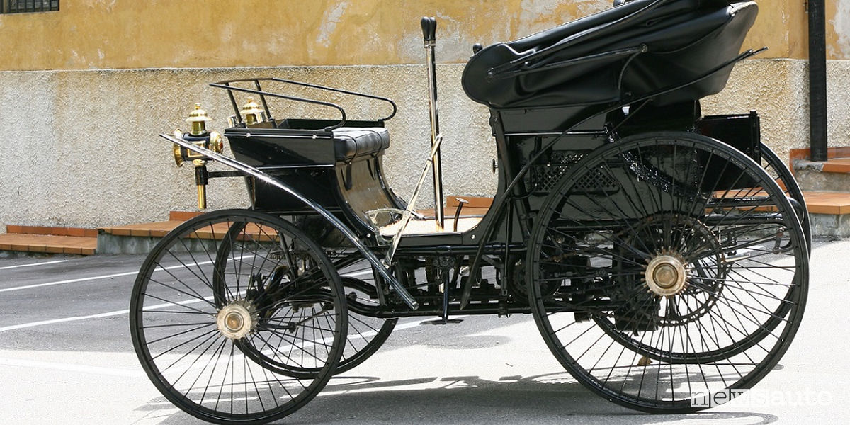 Prima auto in Italia Peugeot Type 3 n.25 del 1893 alla London-Brighton Veteran Car Run