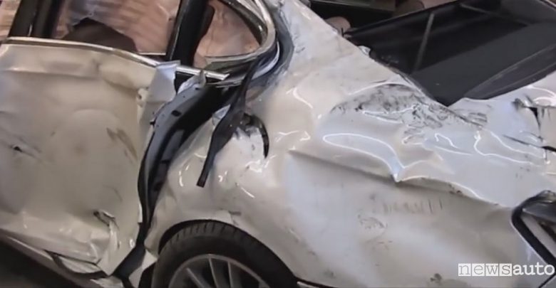 VIDEO restauro BMW incidentata