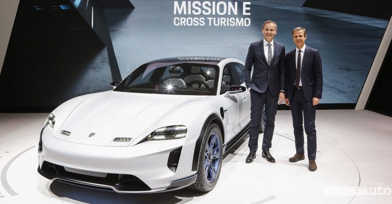 Porsche Ginevra 2018 Mission E Cross Turismo