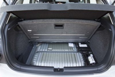 VW-Polo-TGi-metano-2018-bagagliaio bombole