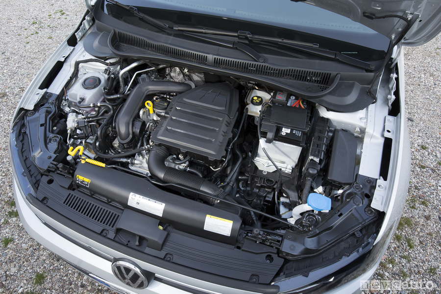 VW-Polo-TGi-metano-2018-vano-motore