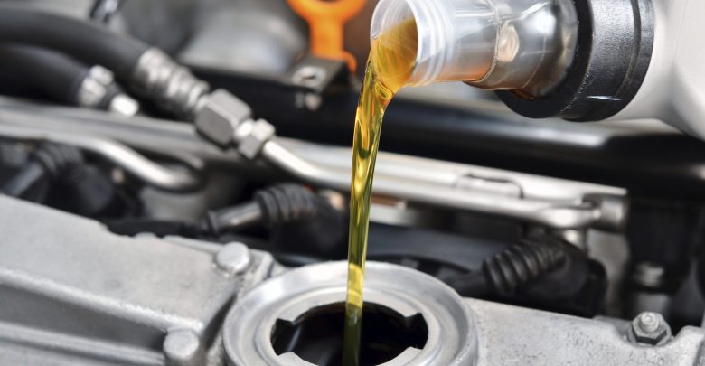 Cambio olio motore quando cambiare olio motore