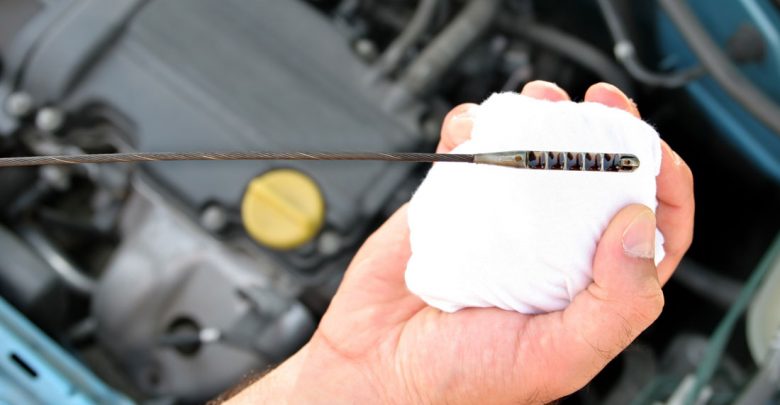 Asta controllo livello olio motore