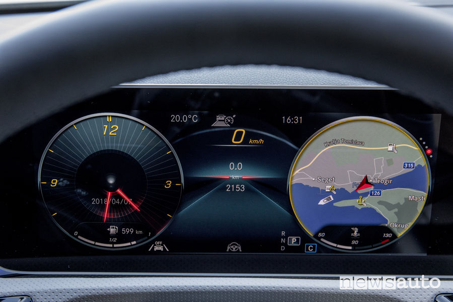 Sistema multimedia Mercedes MBUX navigazione 