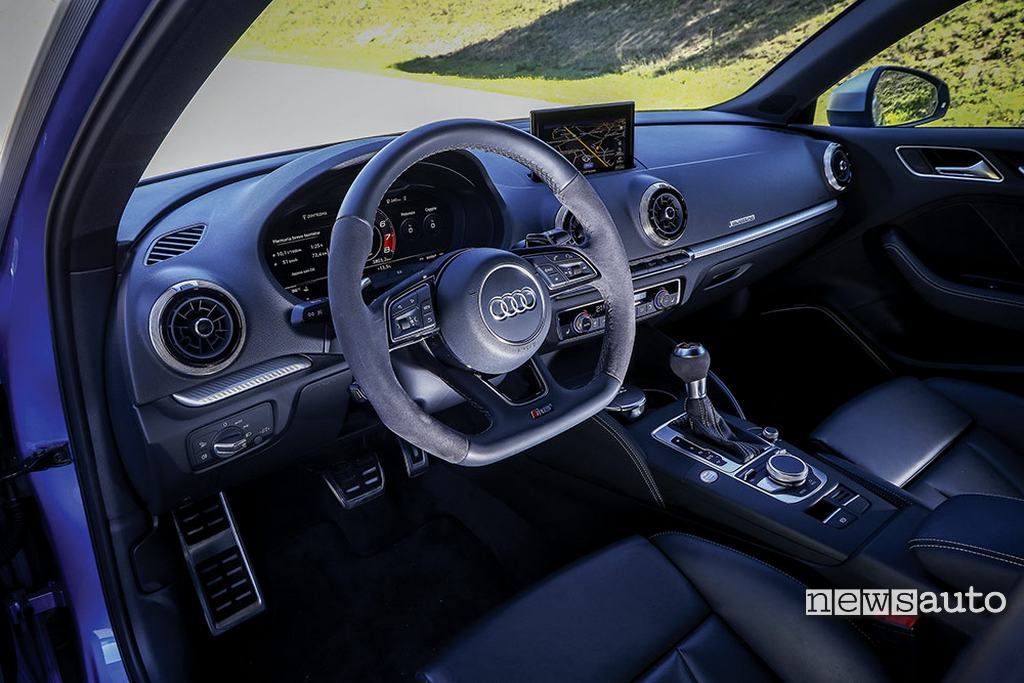 Audi RS3 2018 interni