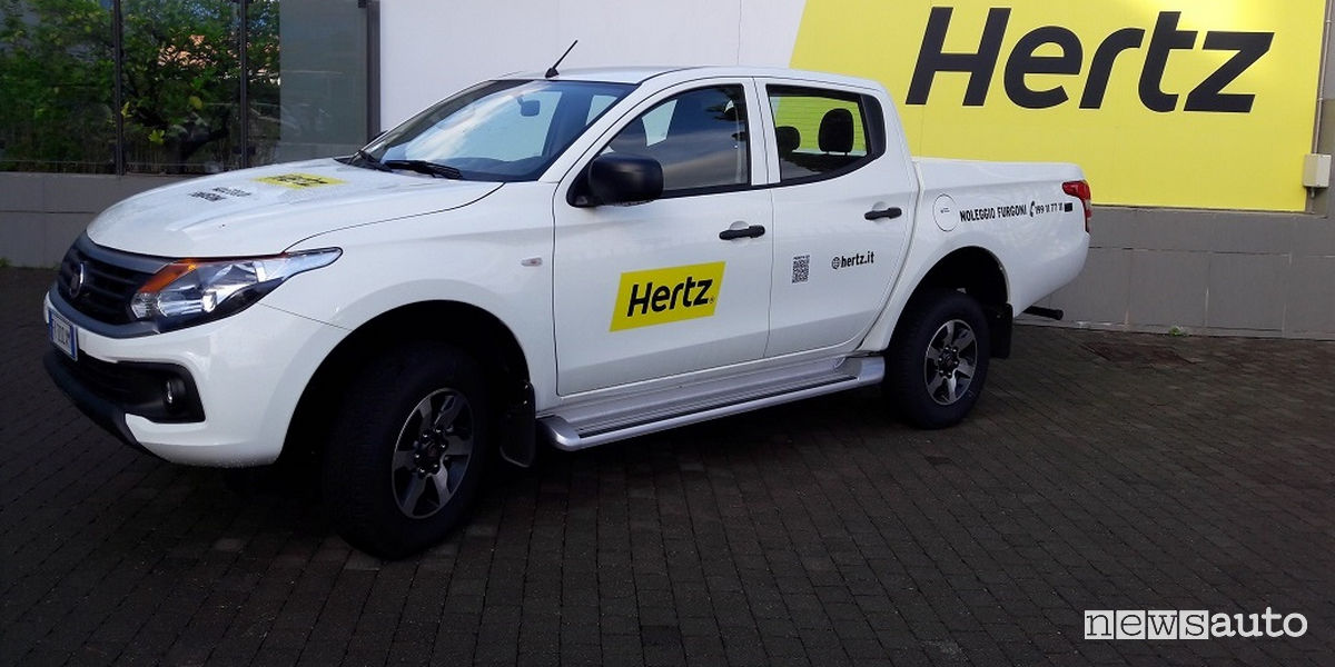 Pick-up a noleggio Hertz Fiat Fullback