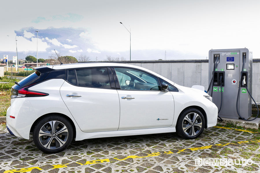 Nissan Leaf ricarica veloce EVA+