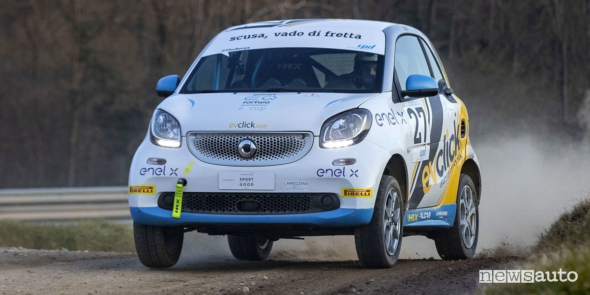Smart elettrica da corsa Rallycross