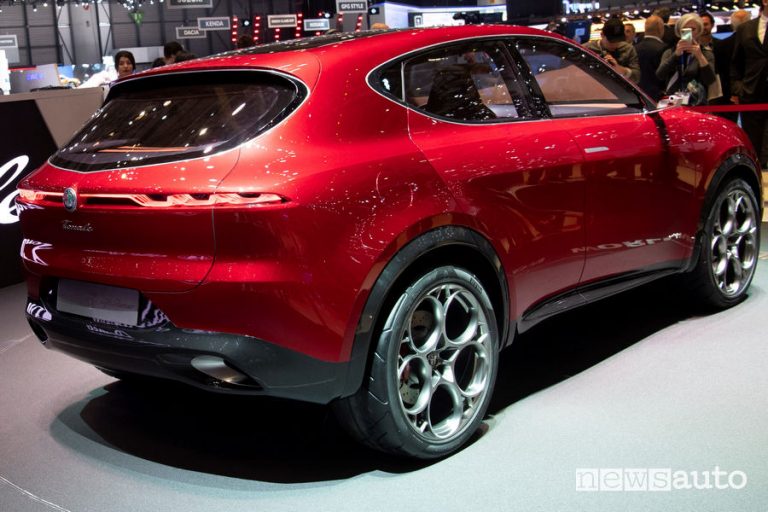 Alfa Romeo Tonale, concept SUV ibrido [foto e video