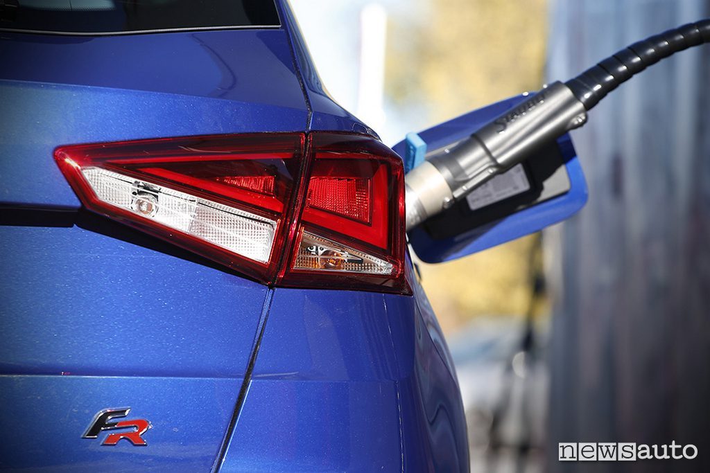 Seat Arona TGI alimentazione alternativa a metano
