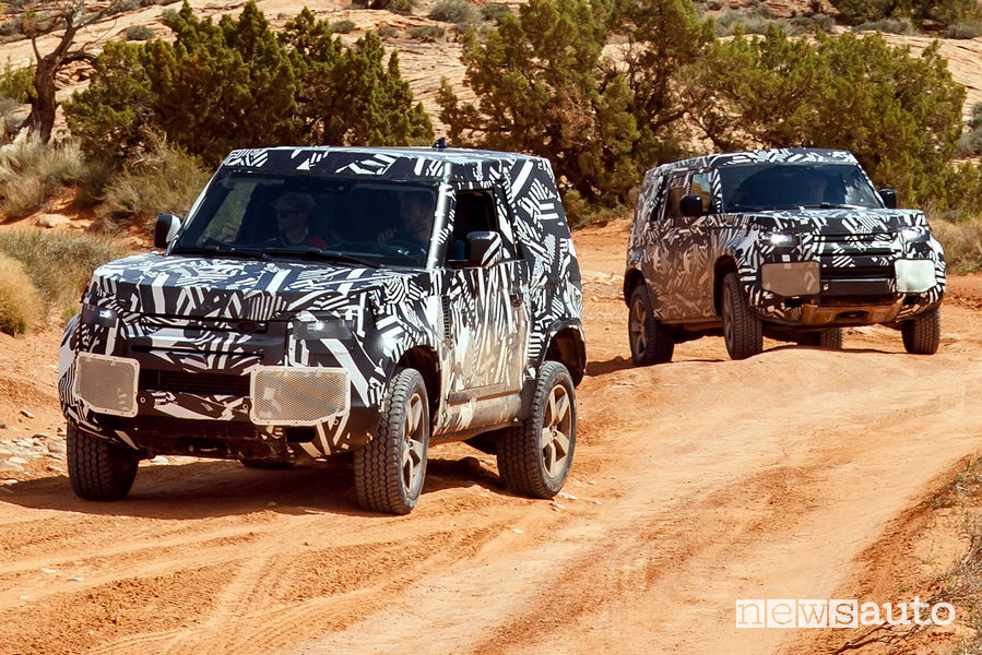 Nuova Land Rover Defender prototipo test nel Moab