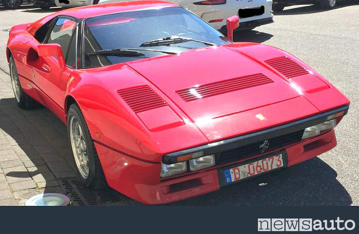 Ferrari 288 GTO germania furto anteriore