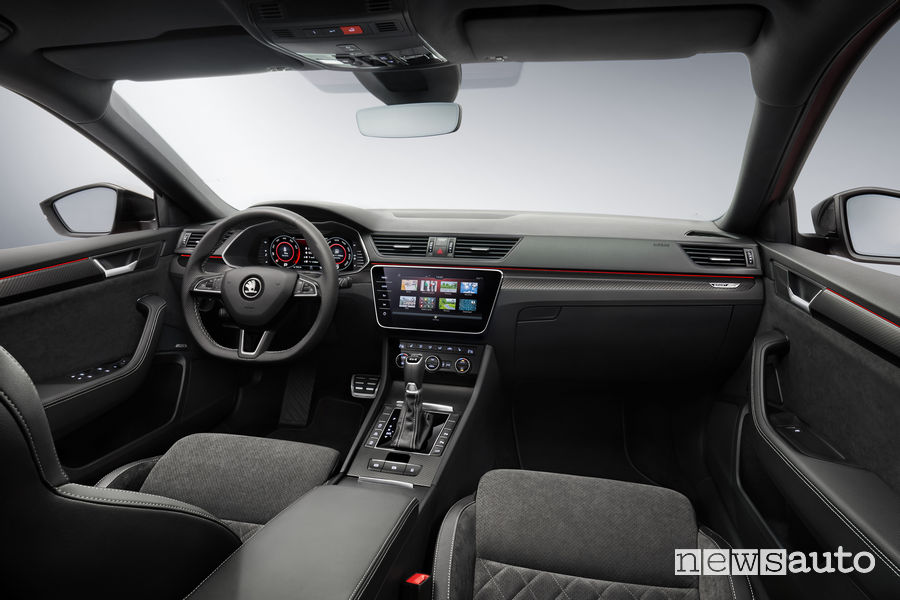 Skoda Superb wagon Sportline plancia strumenti