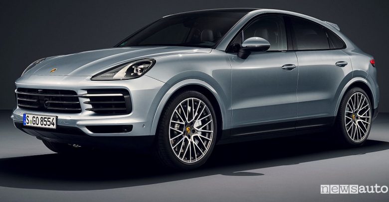 Porsche Cayenne S Coupé vista di profilo