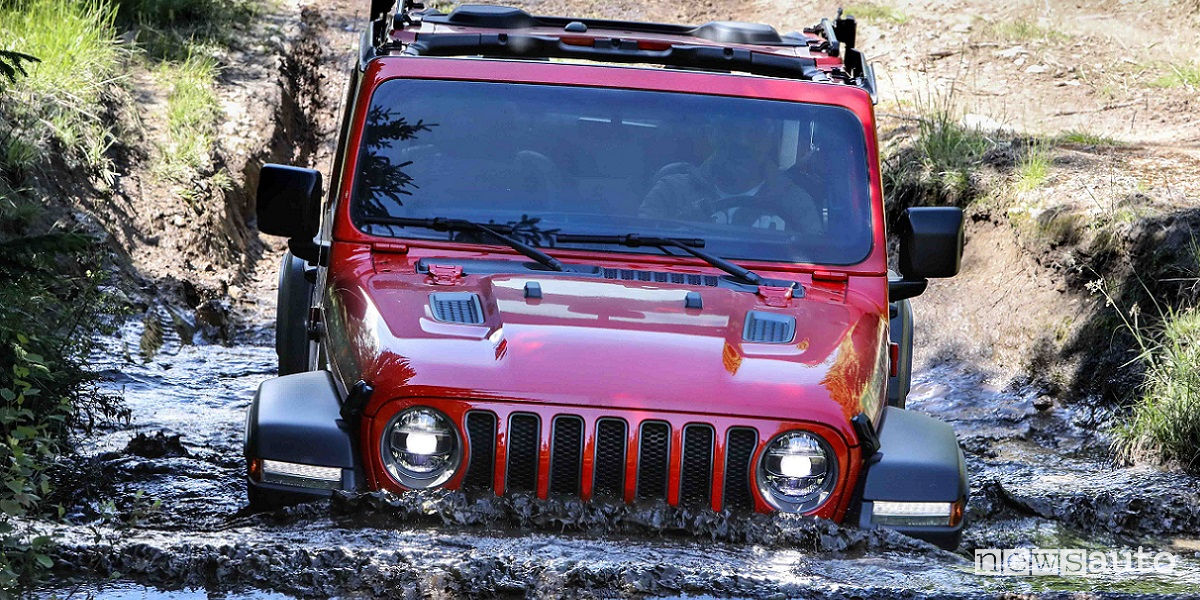 Fuoristrada duri e puri Jeep Wrangler
