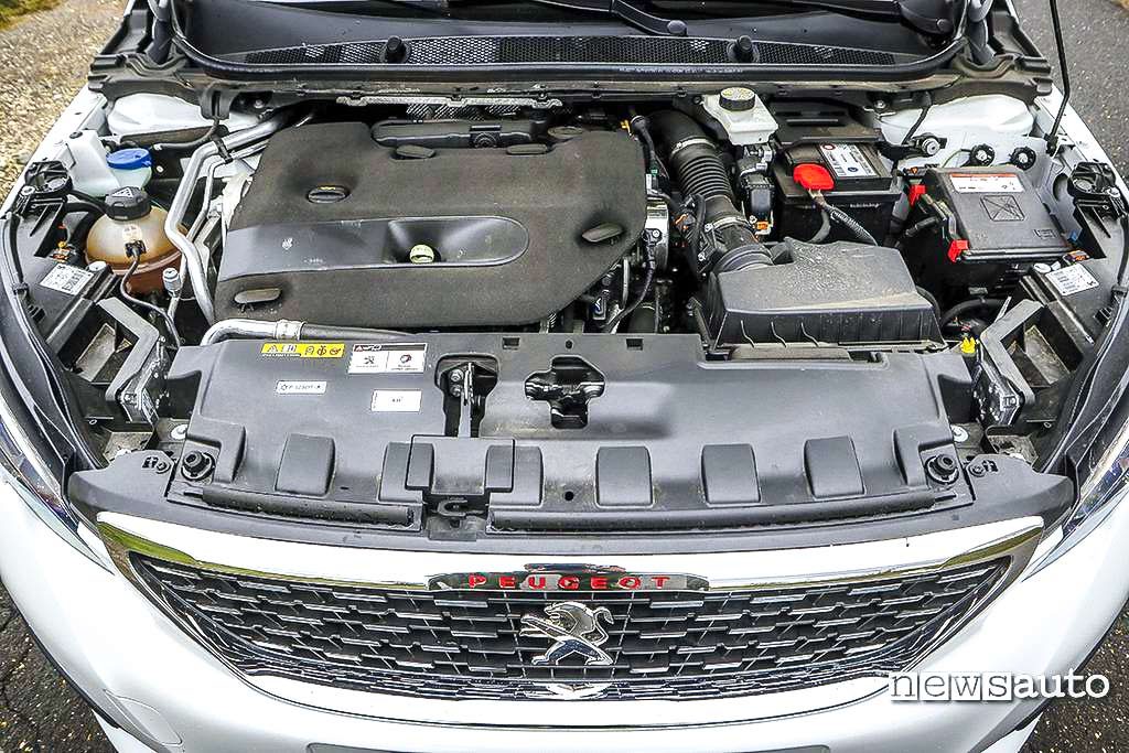Motore diesel 177 CV della Peugeot 308 GT BlueHDi 