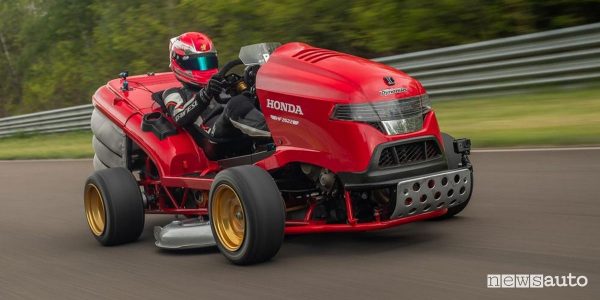 Tosaerba più veloce al mondo Honda Mean Mower V2