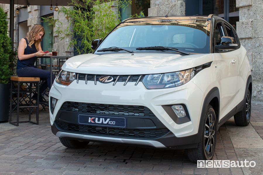 Mahindra KUV100 NXT K8 auto che piace alle donne
