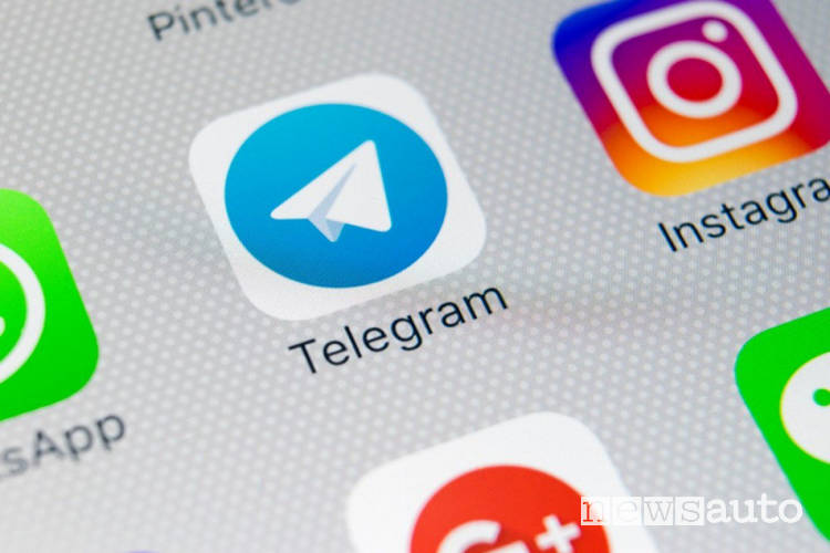 telegram icona tra i social