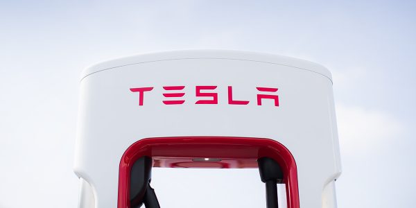 Colonnina ricarica rapida a 250 kW, è la Supercharger Tesla V3