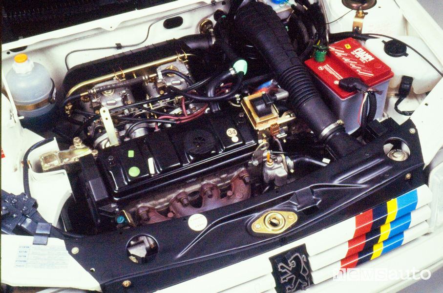 Vano motore Peugeot 205 Rallye