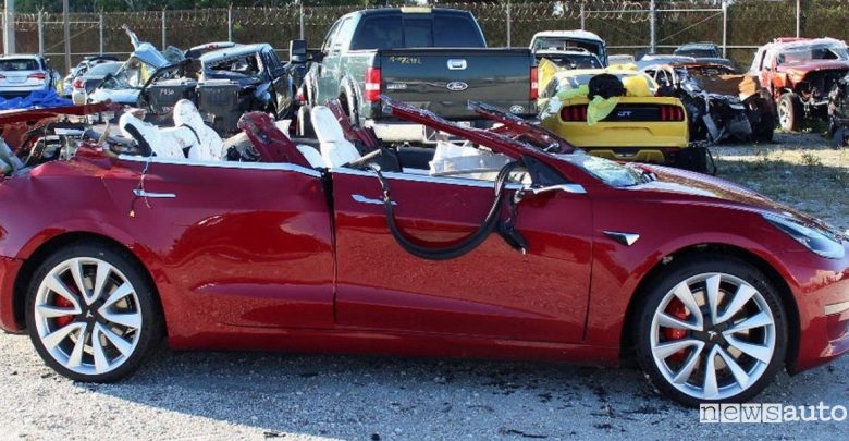 Incidente guida autonoma, Tesla con l’Autopliot
