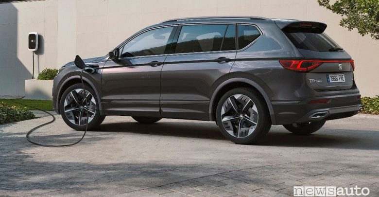 Nuova Seat Tarraco 2020 arriva il SUV ibrido plug-in da 245CV
