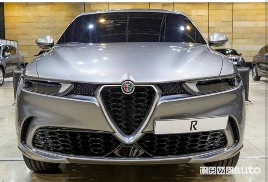 Il nuovo SUV Alfa Romeo Tonale pronto a fare il suo debutto nel 2022.