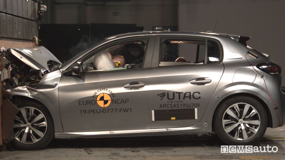 Crash test Euro NCAP urto frontale Peugeot 208