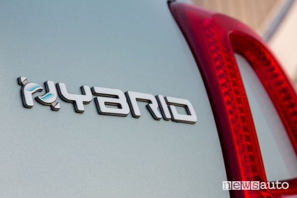 Auto ibride usate, Fiat 500 Hybrid la più venduta on line