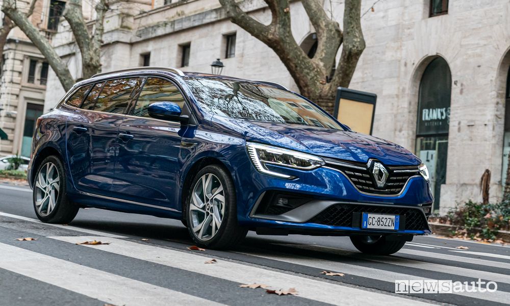 Renault Mégane E-Tech Plug-In, caratteristiche e prezzi
