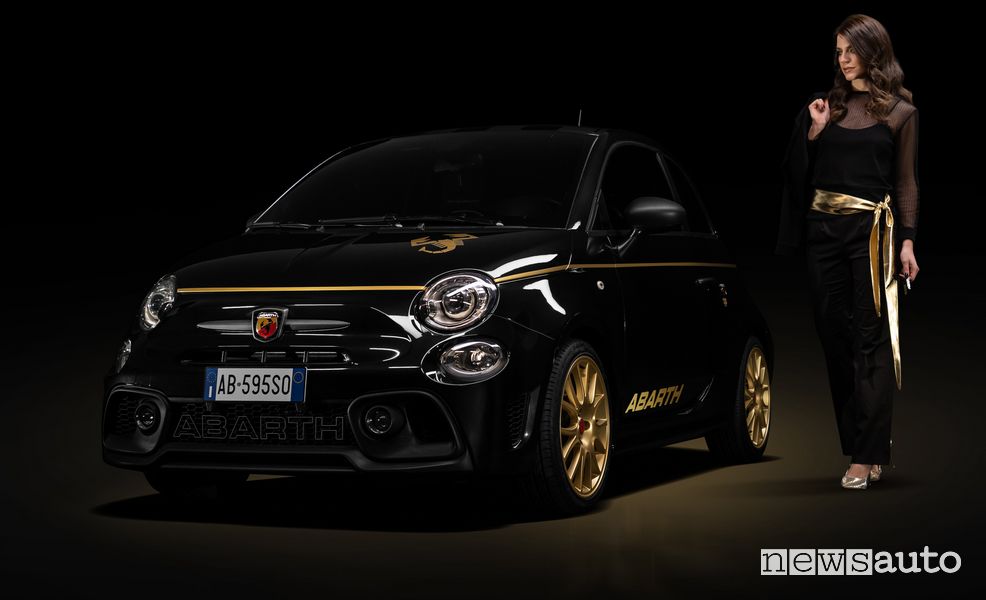 Vista di profilo Abarth 595 Scorpioneoro