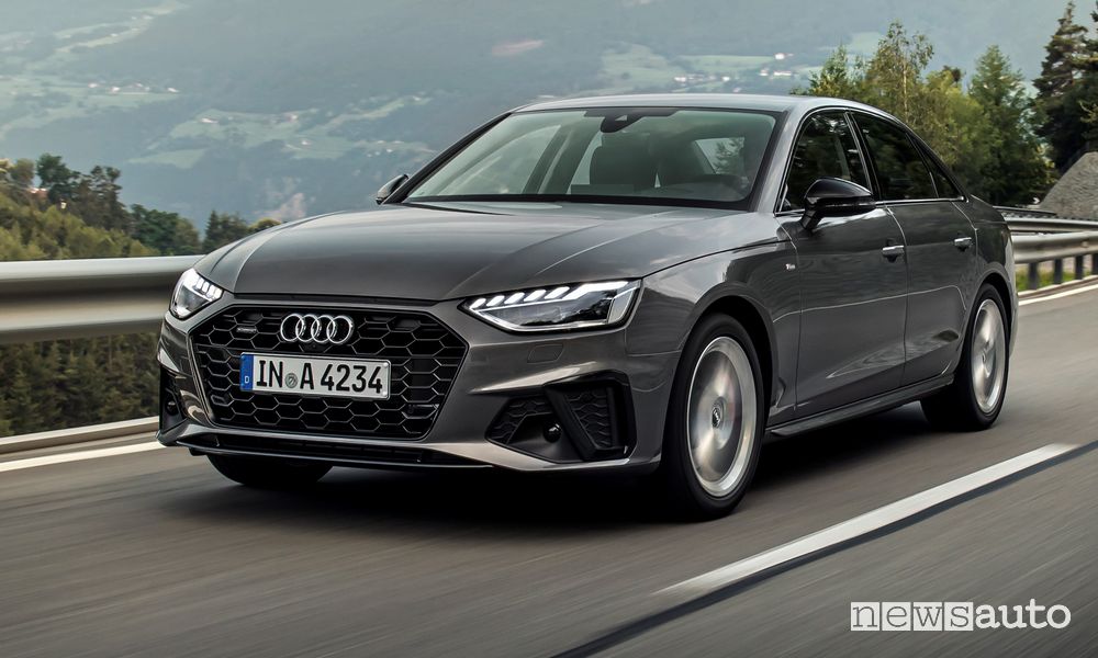 Audi A4 benzina e diesel ibrida MHEV