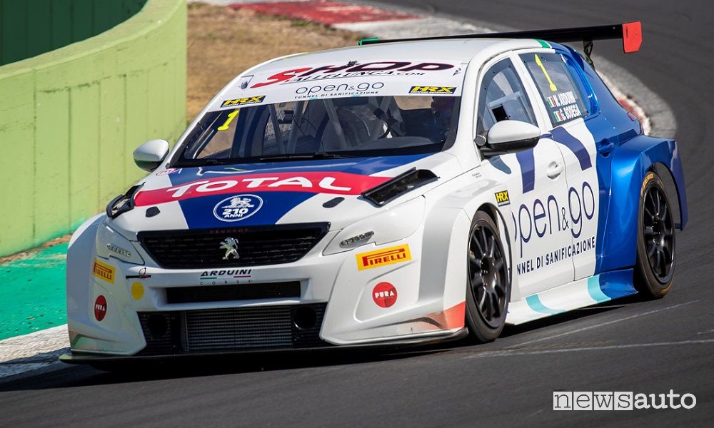 Peugeot 308 TCR gara a Vallelunga