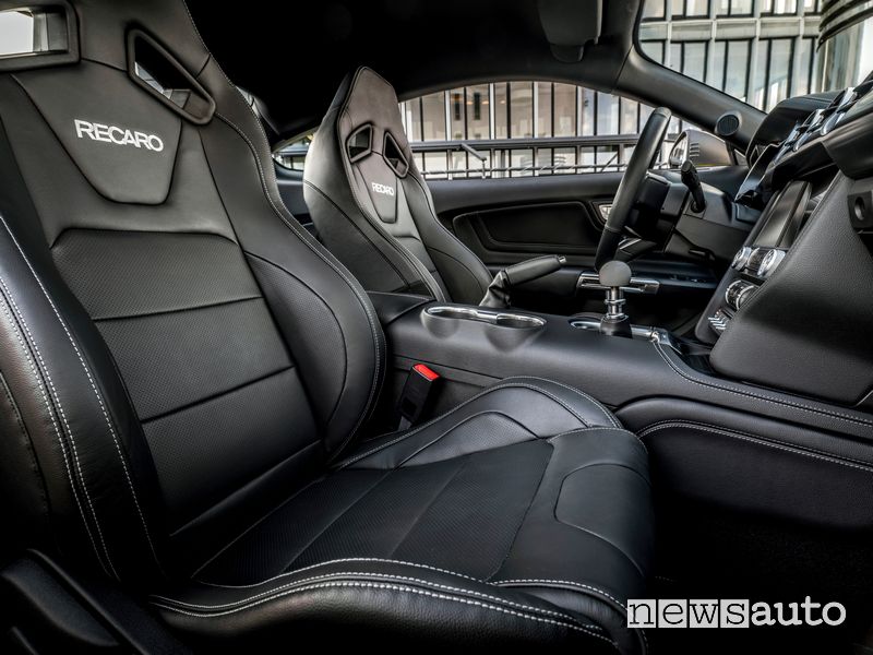 Sedili anteriori Recaro abitacolo Ford Mustang Mach 1 Grabber Yellow