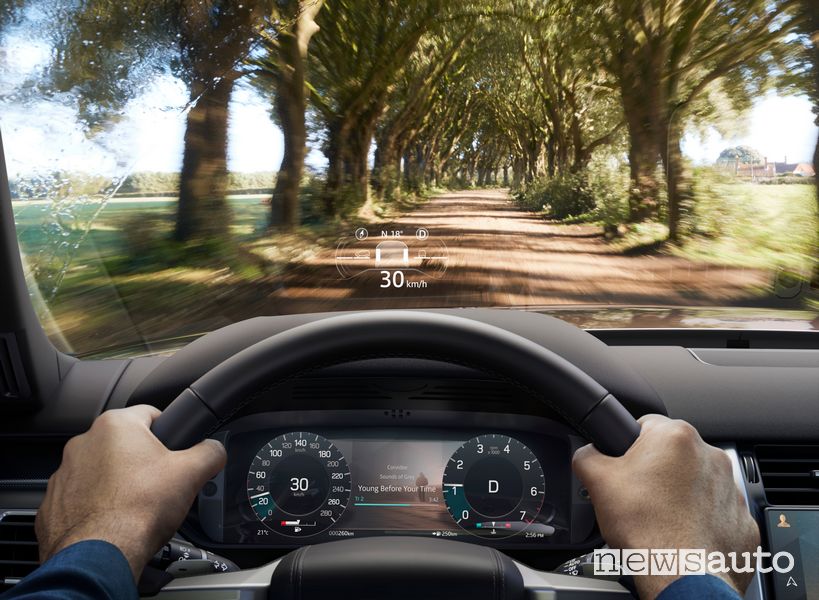 Head-up display abitacolo nuovo Land Rover Discovery