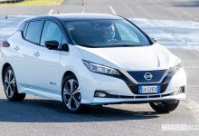 Come si guida un'auto elettrica, lezioni di scuola guida